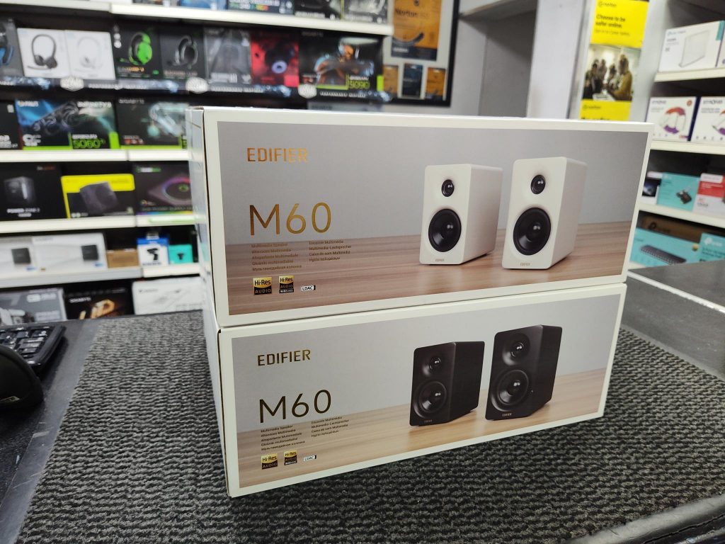 1000000857 | Paisley Gaming PC's